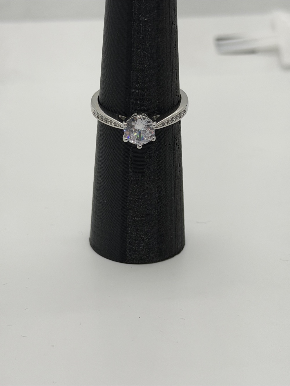 Classic Solitaire Round-Cut CZ Engagement Ring - Silver size 10